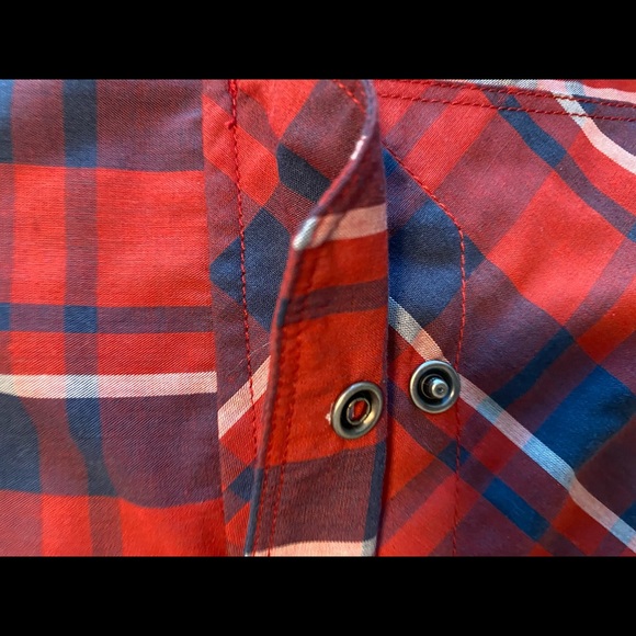 North Face Short Sleeved Shirt - Picture 3 of 6